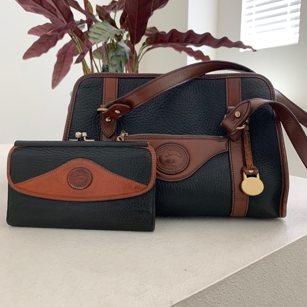 vintage Dooney and Bourke wallet